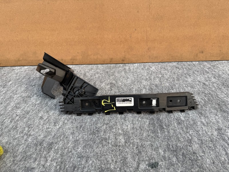 FORD MUSTANG MACH-E 21-25 OEM REAR LEFT DRIVER BUMPER MOUNT SUPPORT BRACKET