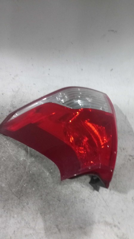 Used Right Upper Tail Light Assembly fits: 2014 Honda Cr-v upper Right Upper Gra