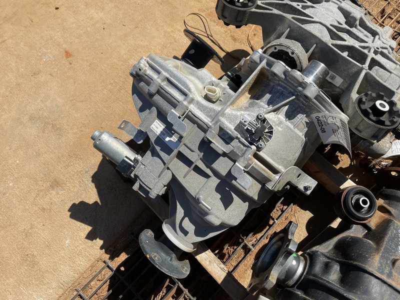 14-19 INFINITI QX80 AT 4X4 AWD TRANSFER CASE 331001LA0D
