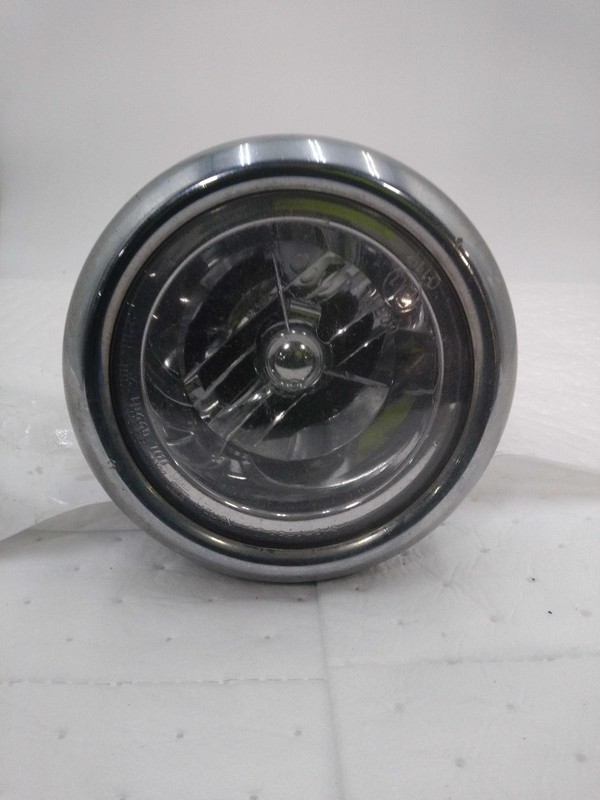 Used Driving Light fits: 2006 Hyundai Santa fe Fog-Driving bumper mounted Grade
