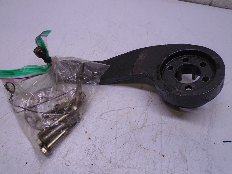 J2 F722582 Force L Drive 1990-1992 Steering Arm 90 120 HP With Hardware