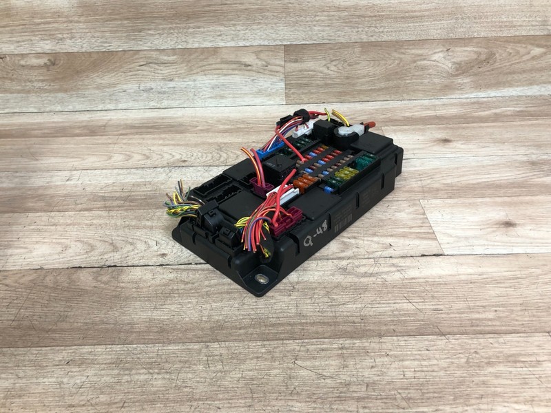 MINI COOPER OEM R56 FRONT SAM FUSE BOX RELAY FUSES RELAYS BLOCK 2007-2014 7