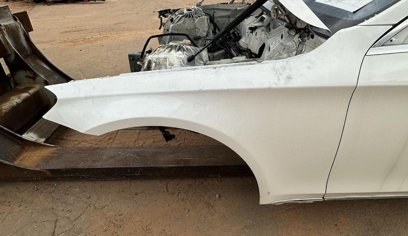 2014-2020 MERCEDES S-CLASS S550 W222 FRONT LEFT DRIVER FENDER WHITE 799U OEM