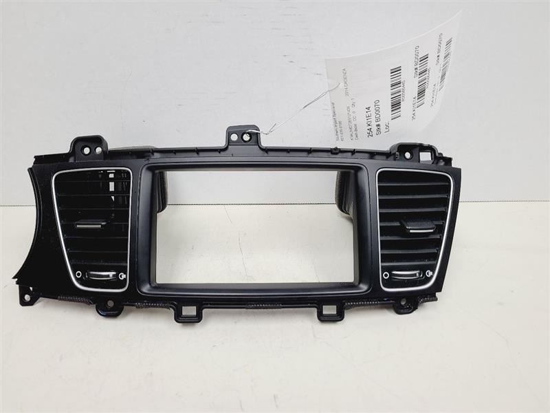 2014 CADENZA CENTER AC VENTS 566445