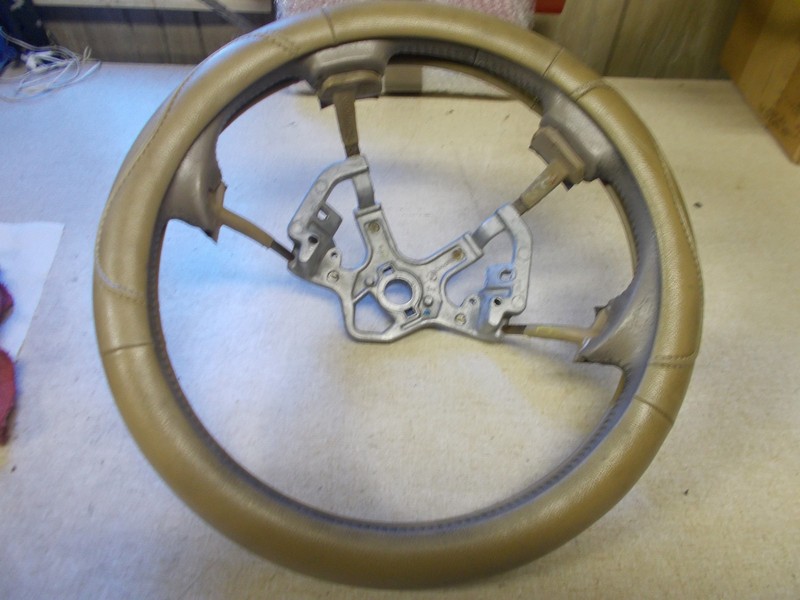 2001 Volvo S80 Steering Wheel 4-Spoke 161B N02 Isodella w/Cover *FREE SHIPPING*