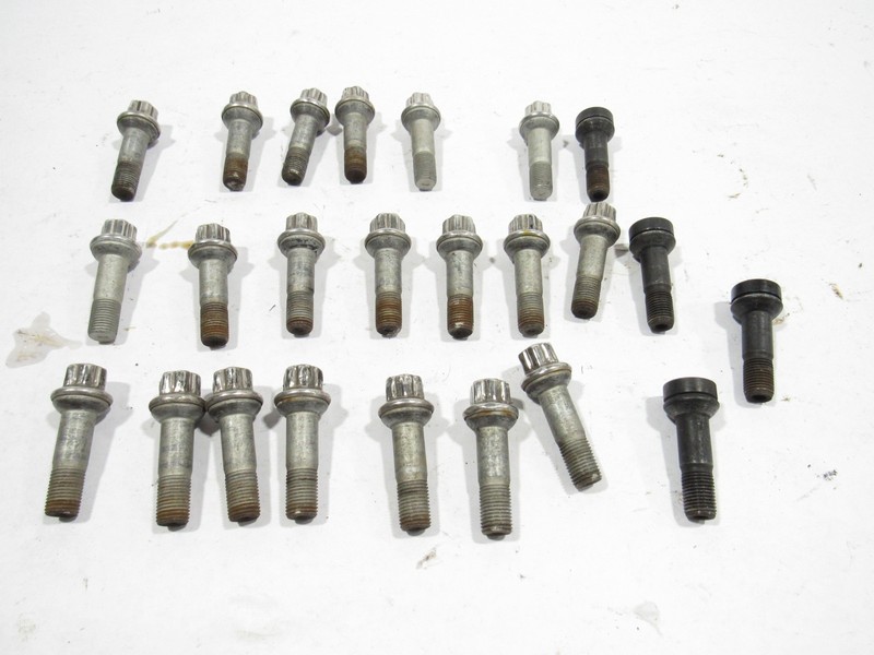 Mercedes E63 S W213 2018 Bolt Bolts Lug Lugs Nut Nuts Set 24 PCS 18-20 ; :O