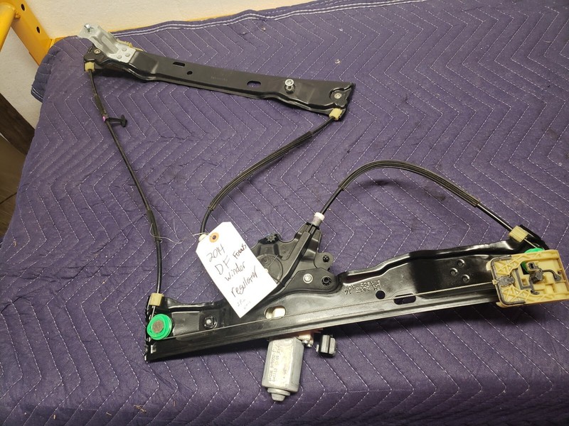 2012-2018 Ford Focus Left Driver Front Door Power Window Regulator Motor 2 pin