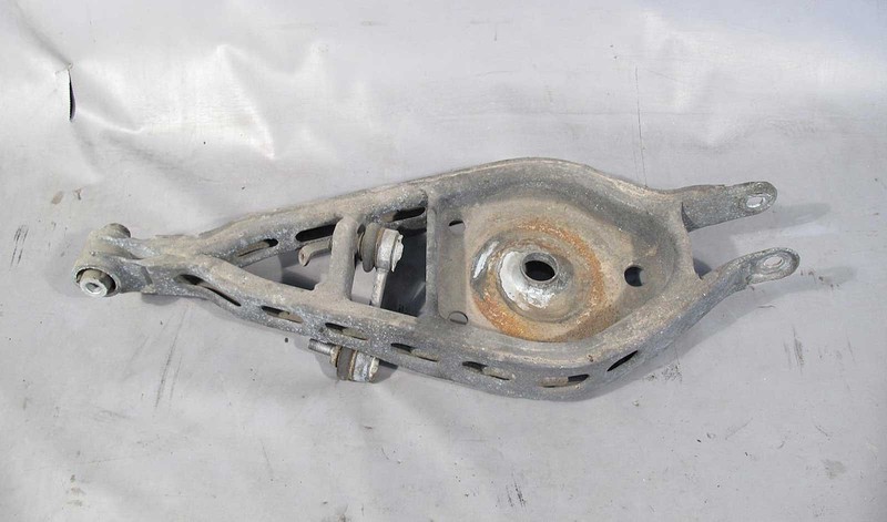 BMW E83 X3 SAV Left Rear Lower Control Arm Wishbone Mount 2004-2010 USED OEM