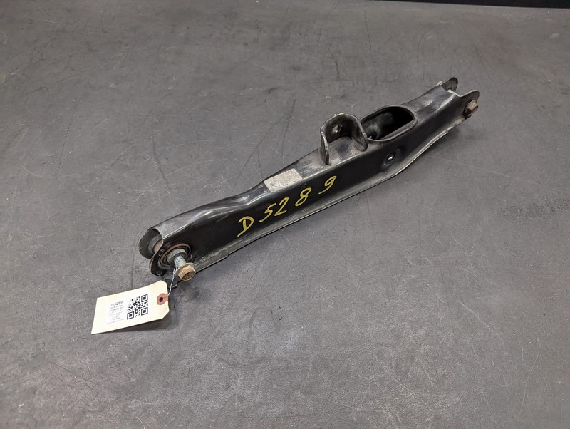 Rear Right Spring Lower Control Arm 2016 Dodge Journey 4766950AD 2012 2013- 2020