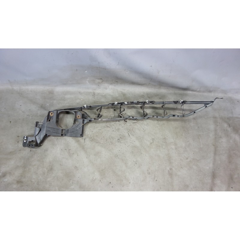 2007-2014 BMW E70 X5 E71 X6 Right Front Fender Bracket Mount Base USED OEM