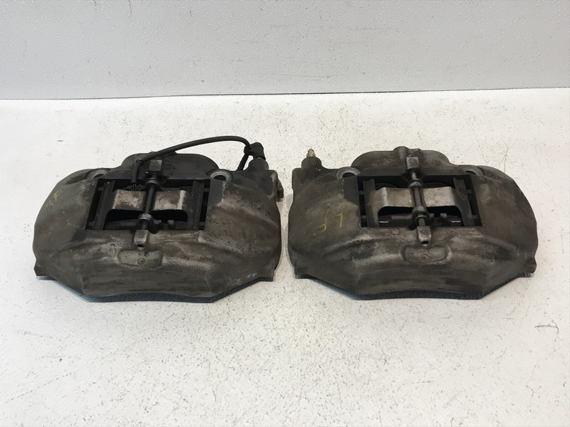 01-06 LEXUS UCF30L LS430 SET OF 2 FRONT LEFT & RIGHT BRAKE CALIPER OEM PAIR