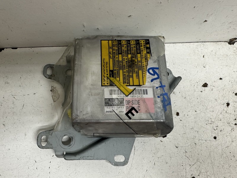 2002-2005 Lexus IS300 Occupant Module Computer ID: 8917053050