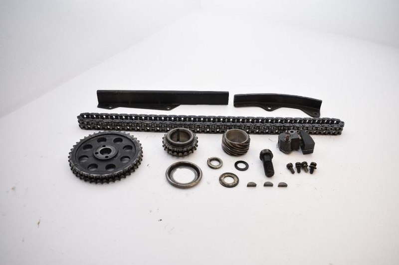 1982-1983 DATSUN 280ZX FAIRLADY Z USED TIMING CHAIN KIT WITH SPROCKET GEARS