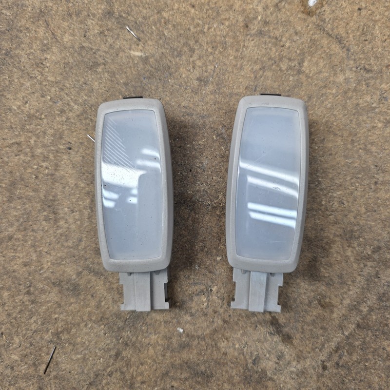 2018-2022 VOLKSWAGEN ATLAS RIGHT & LEFT INTERIOR SUNVISOR VANITY LIGHT LAMP OEM