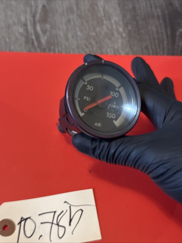 Freightliner Century ClassAir PSI Gauge 2253811000 Broken