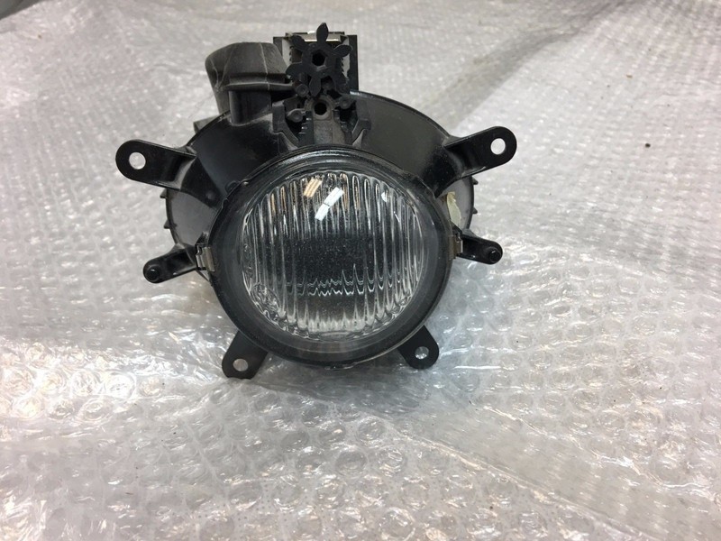 02-05 BMW E46 3 SERIES FRONT LEFT & RIGHT FOG LIGHT LAMP 1