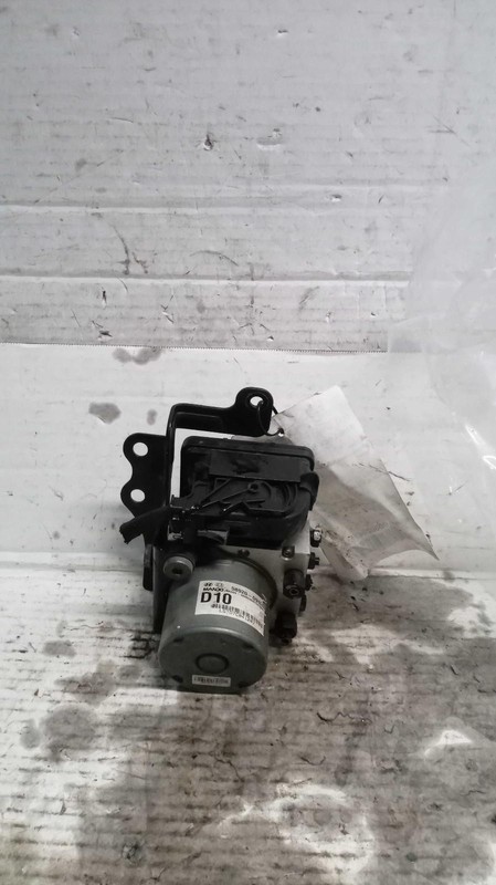 2017 KIA Sportage ABS Pump & Motor Assembly OEM 58920D9200 Silver 76K Miles