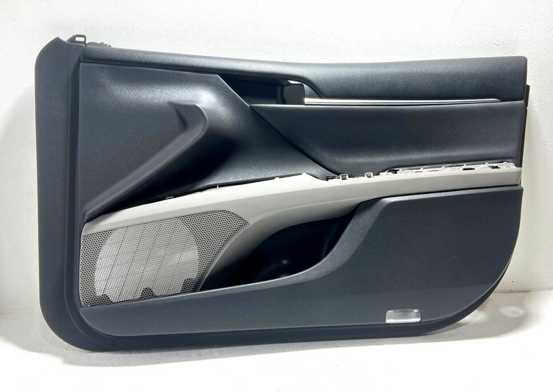 TOYOTA CAMRY 2018-2023 FRONT RIGHT PASSENGER SIDE DOOR TRIM PANEL OEM