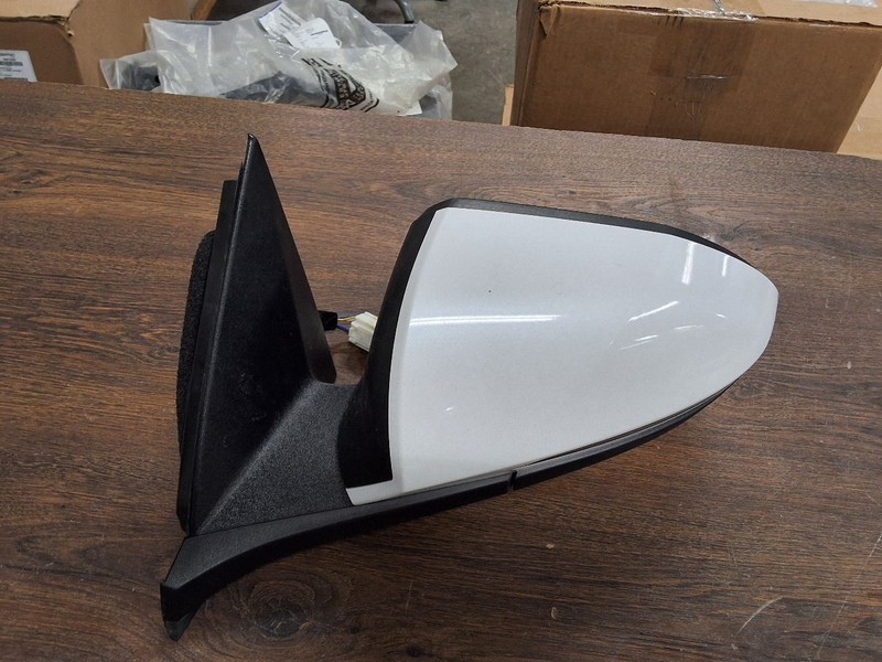 2022-2024 Hyundai SANTA CRUZ Driver Side View Mirror Heated Without Camera