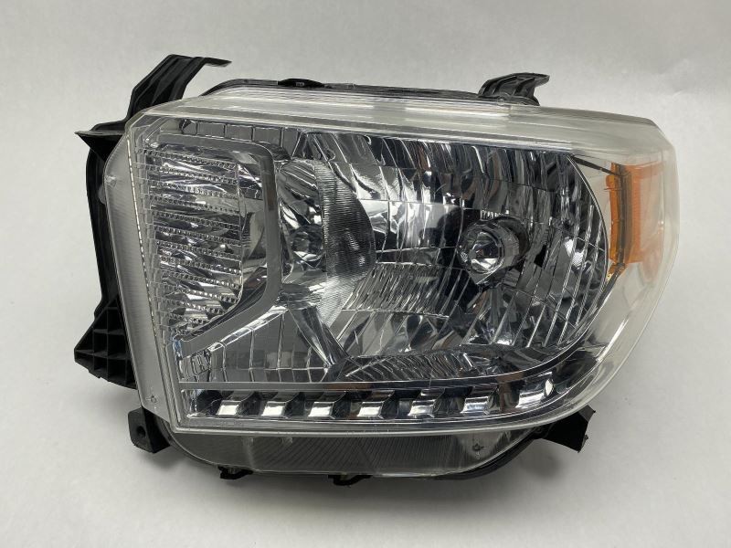 Left Driver Side Headlight Without Leveling Fits 2014-2016 Toyota Tundra 83952
