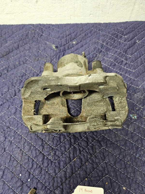 2012 - 2018 FORD FOCUS FRONT RIGHT PASSENGER SIDE BRAKE CALIPER OEM, 536-01295