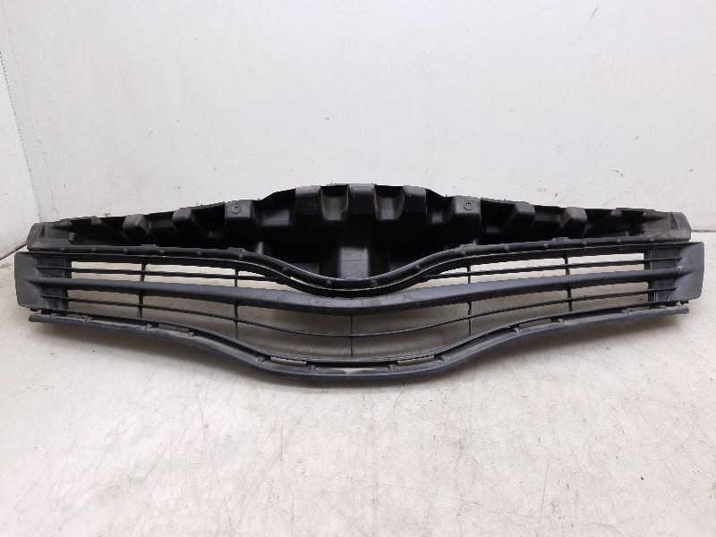 12-14 TOYOTA YARIS 1.5L FWD AT FRONT UPPER GRILLE