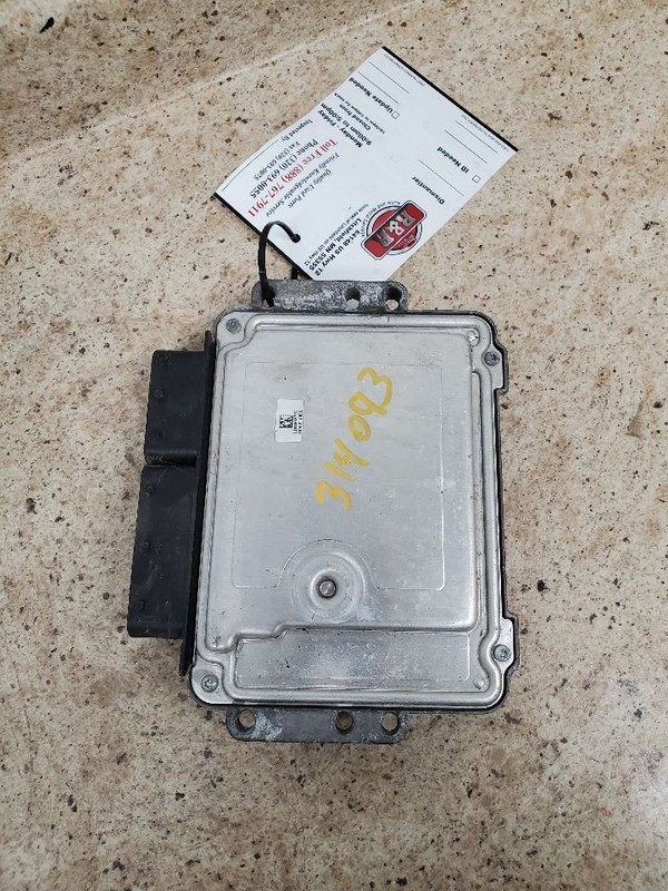 Engine ECM Electronic Control Module Gasoline VIN 2 Fits 12-13 FOCUS 304030