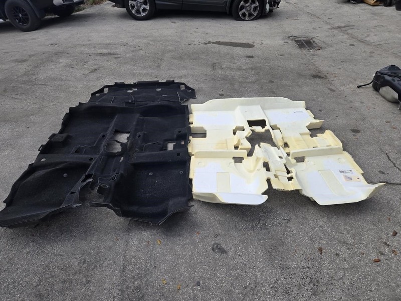 Front + Rear Floor Covering Carpet + Insulators Set 2022 Nissan Rogue 2021 2023