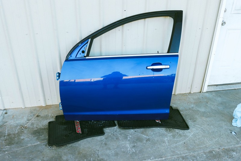 2014-2017 Chevy SS Sedan OEM Driver LH Front Door Loaded W/ Glass *USED*