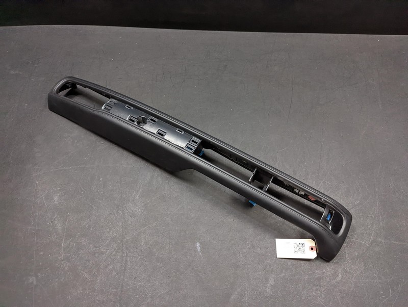 Dashboard Right Trim Panel 2021 Lincoln Nautilus MA1B-R044B78-CF 2022