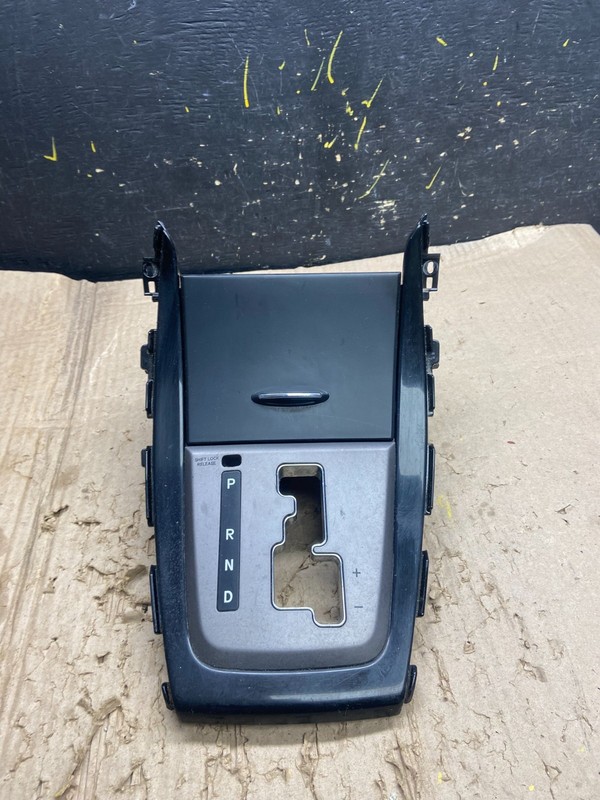 2011 - 2013 Hyundai Elantra Shifter Bezel Center Console Storage Oem X6491 DG