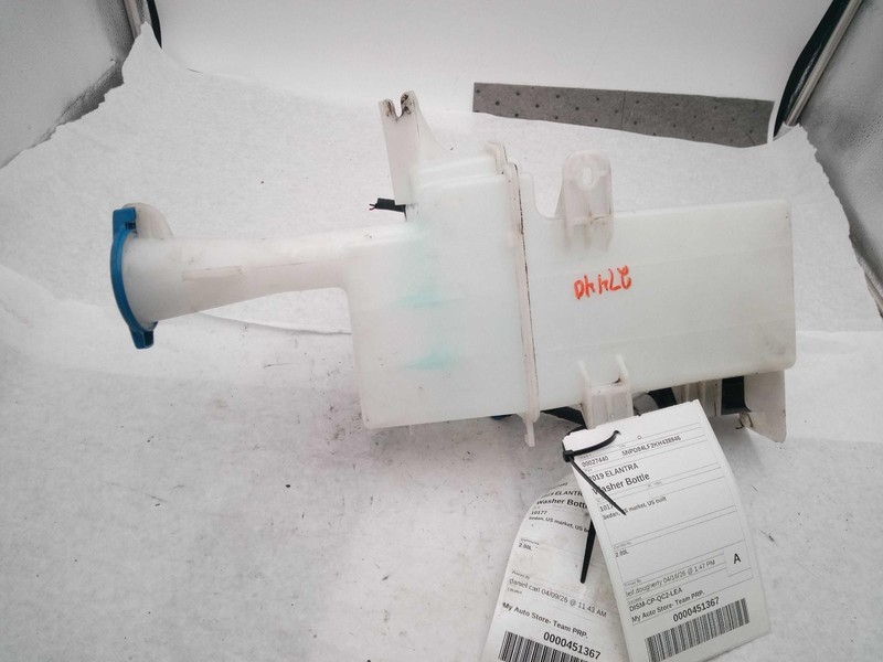 2019 Hyundai Elantra Washer Fluid Reservoir OEM Blue 2.0L 76000 Miles