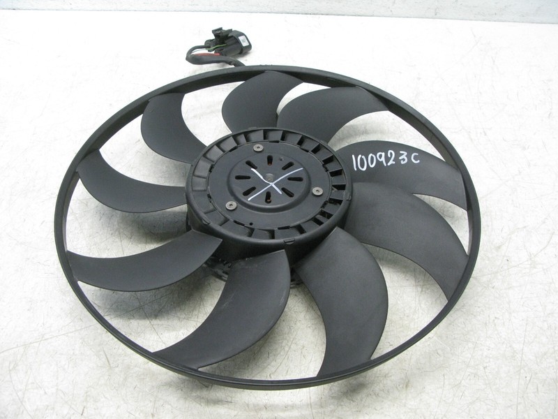 13-19 BMW F01 F02 750Li 550i 640i 4.4L ENGINE RADIATOR COOLING FAN OEM 100923C