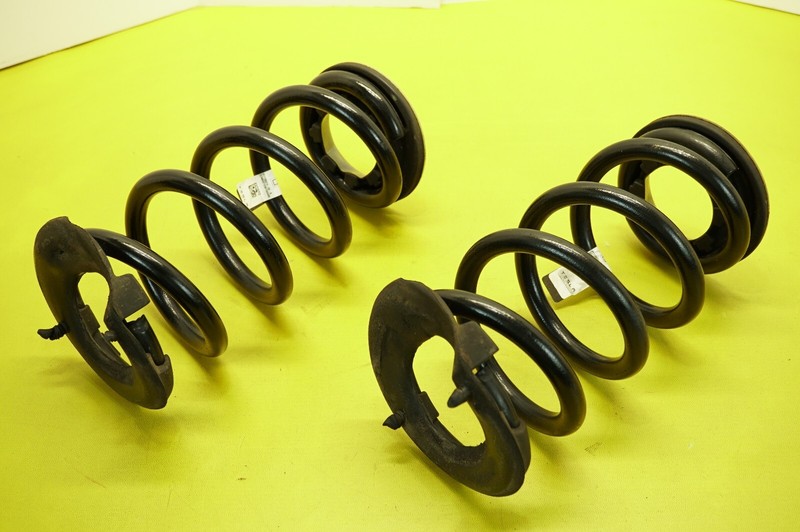π
2020-2023 TESLA Y OEM.SPRING - REAR - COIL 90.0-7200 1188474-00-B