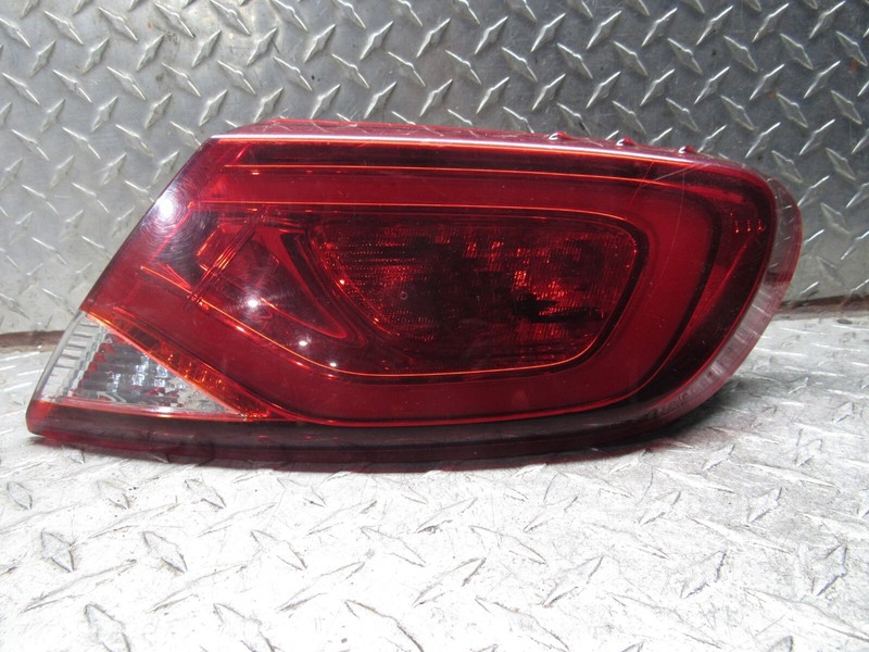 15 16CHRYSLER 200 RIGHT PASSENGER REAR QUARTER PANEL MOUNTED SDN