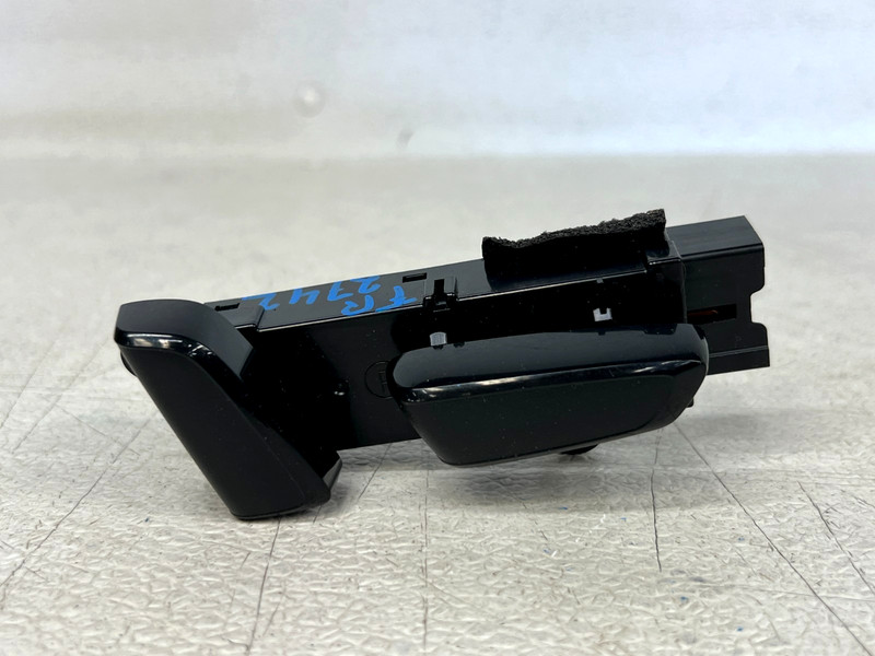 ⭐2019-2021 INFINITI QX50 FRONT RIGHT SIDE SEAT POWER ADJUST SWITCH OEM LOT2742