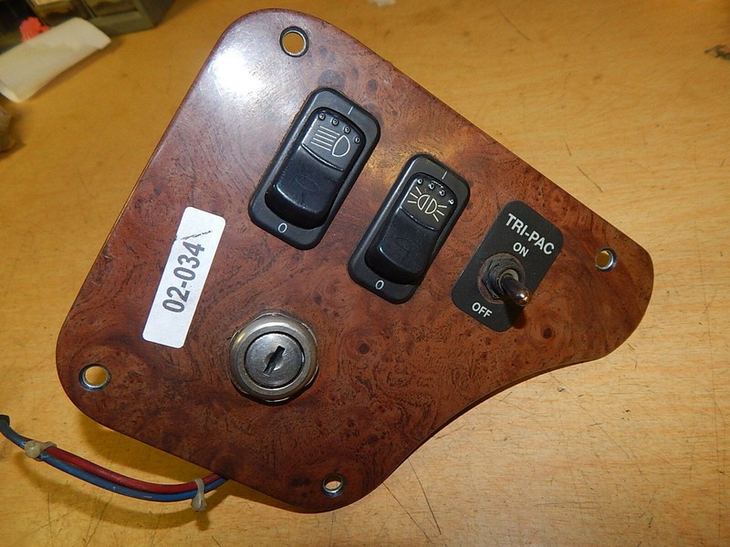 Freightliner 17-05007M001 Ignition Panel Switch Cluster Assembly *FREE SHIPPING*