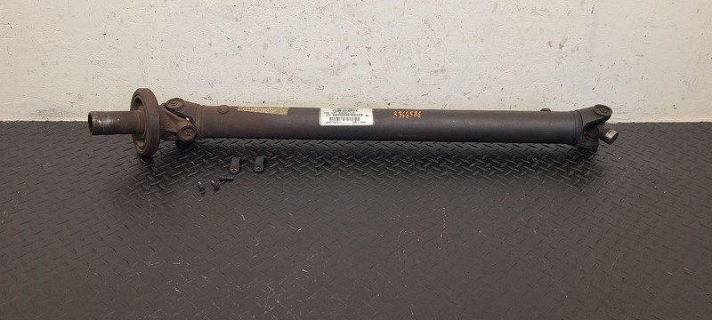 2002 Jeep Liberty 2.4L 4x4 Rear Drive Shaft OEM 52111554AC