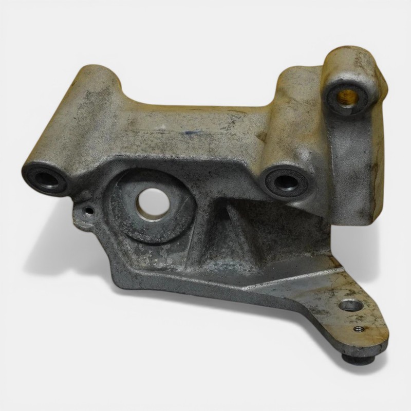 2019-2025 VOLVO XC90 RH RIGHT PASSENGER FRONT ENGINE MOTOR SUPPORT BRACKET OEM