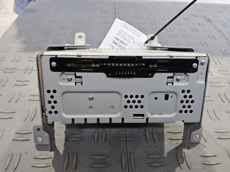 2015 Ford TAURUS Radio Receiver AM-FM-CD-MP3 Single Disc ID DG1T-19C107-NA