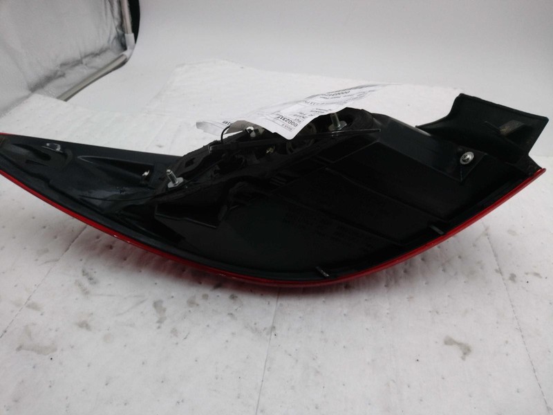 2016 MAZDA 3 Right Tail Light Assembly WHITE OEM Used SCUFFS 106K Miles