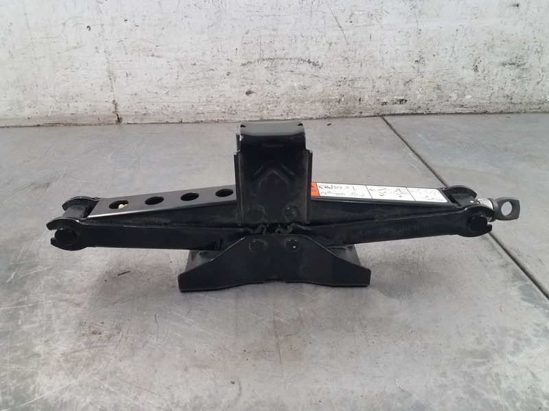2019 Ford F150 Raptor 4x4 Spare Tire Scissor Jack #3737 C2