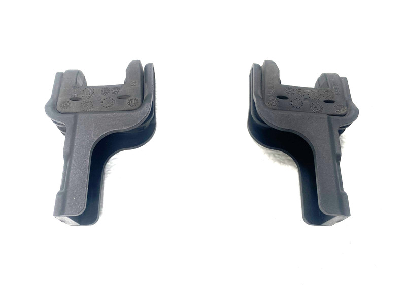 15-22 CHRYSLER 300 RADIATOR MOUNT BRACKET OEM #A0.20