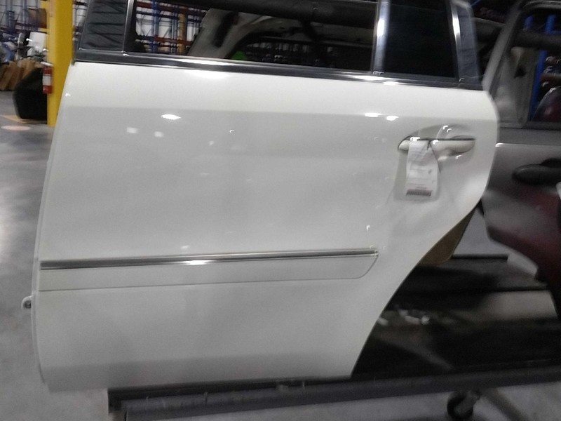 2008 Mercedes-Benz GL-Class Left Rear Door White OEM 310921 167K Miles
