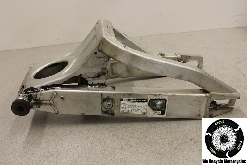 2000 YAMAHA YZF R 6 L REAR SUSPENSION SWING ARM SWINGARM OEM R6 00