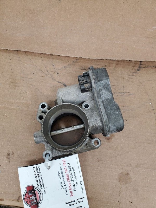 Throttle Body Throttle Valve Assembly 2.2L Fits 02-07 VUE 294959