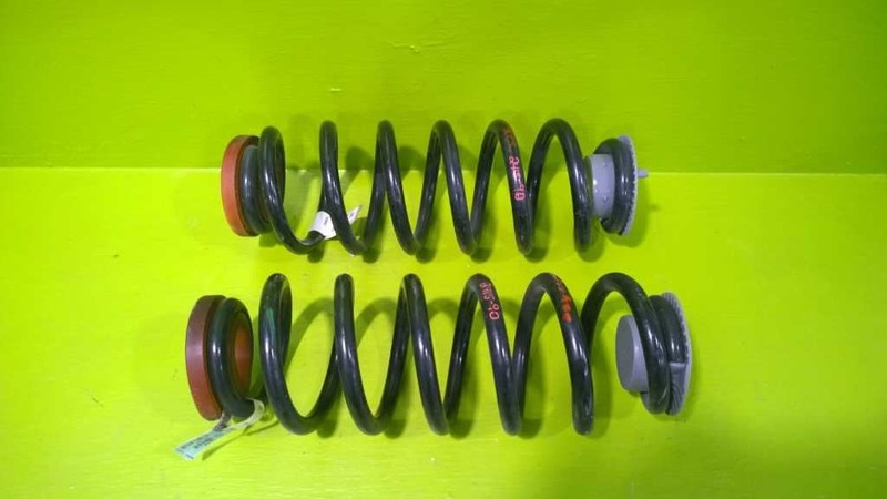 19 20 JEEP CHEROKEE 2.4L AT LEFT REAR COIL SPRINGS OEM 2415-90