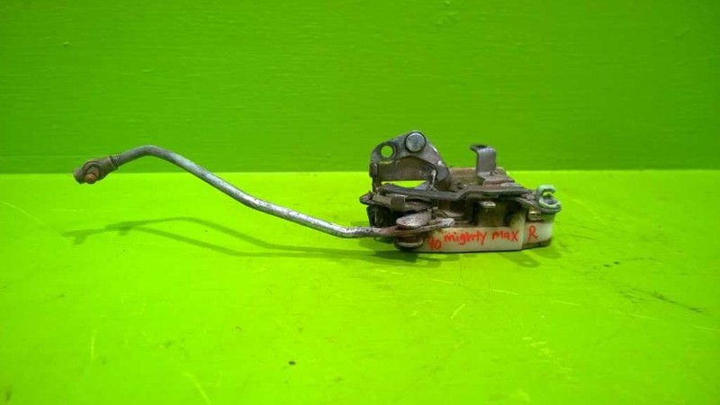 87-93 MIGHTY MAX PICKUP PASSENGER RIGHT MANUAL DOOR LOCK LATCH OEM 2465-7