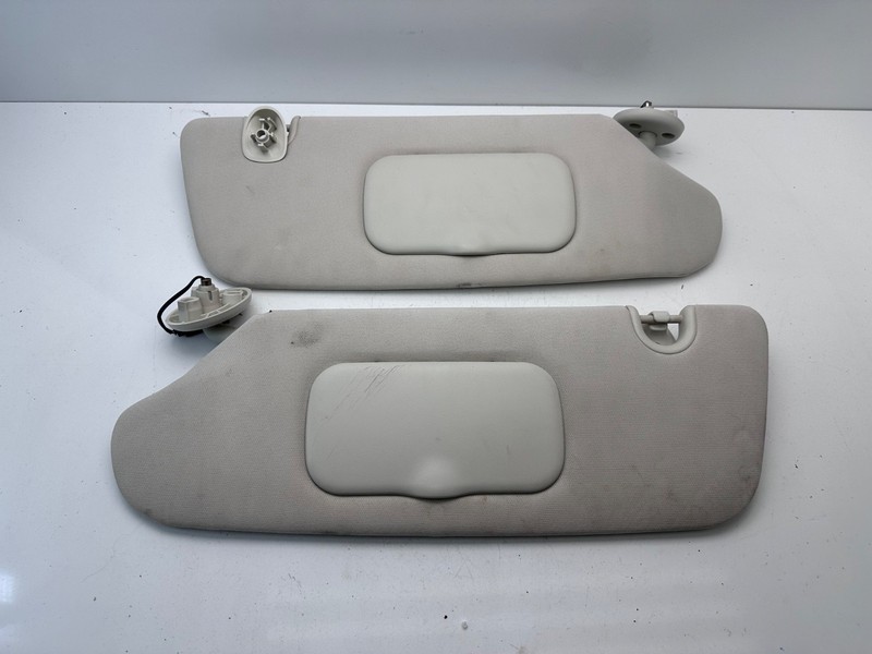 2009-2014 Volkswagen Routan Driver & Passenger Side Sun Visor Pair Set Gray