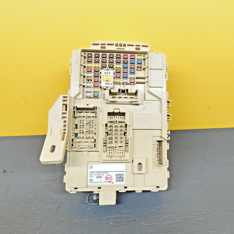 2018-2023 HYUNDAI KONA CABIN FUSE RELAY BOX JUNCTION BLOCK PANEL OEM 91951-J9410